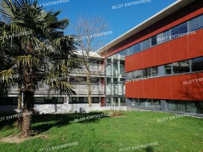 A louer bureaux 353m² à Saint-Herblain Moulin Neuf