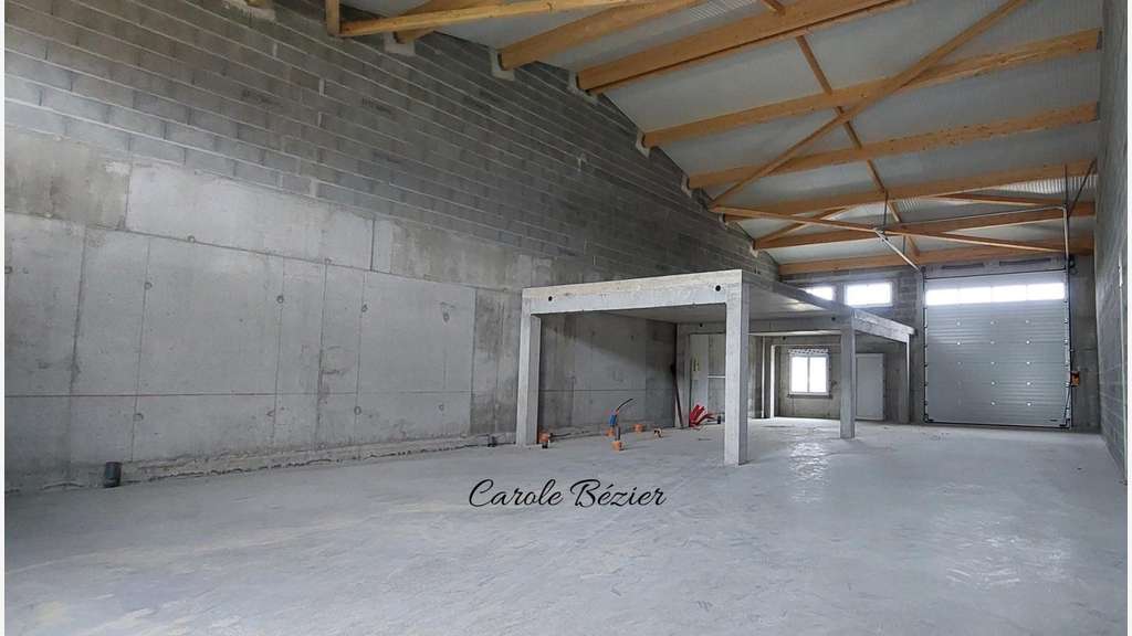 A louer local pro 255m² Saint-Hilaire-de-Chaléons