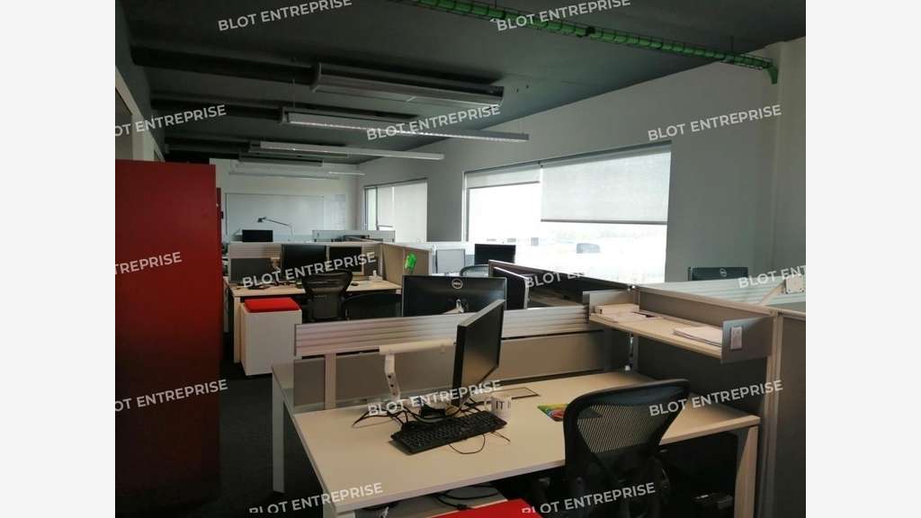 A louer bureaux 1342m² à Rennes Sud Courrouze 