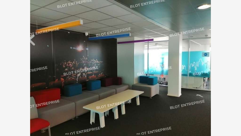 A louer bureaux 1342m² à Rennes Sud Courrouze 