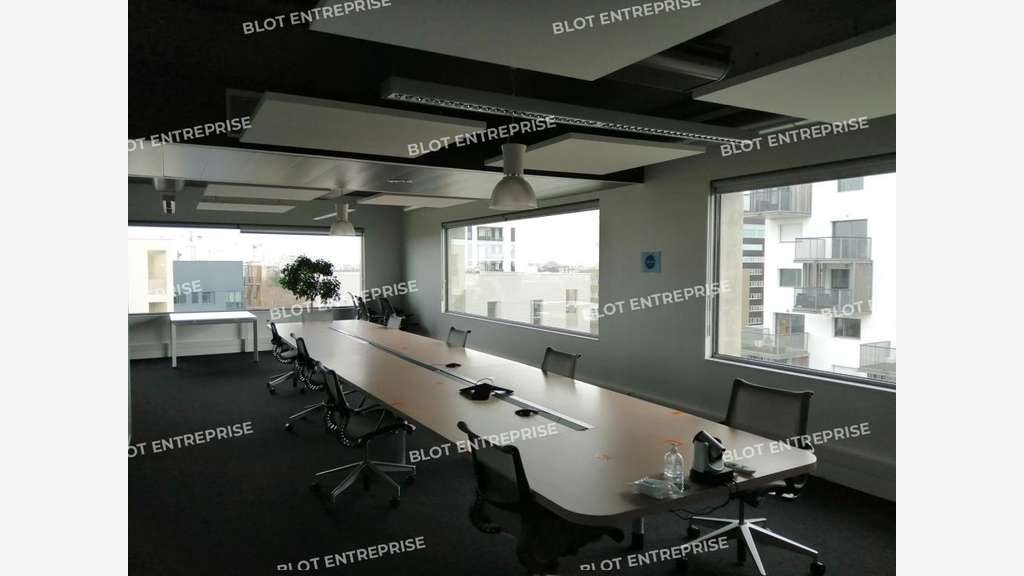 A louer bureaux 1342m² à Rennes Sud Courrouze 