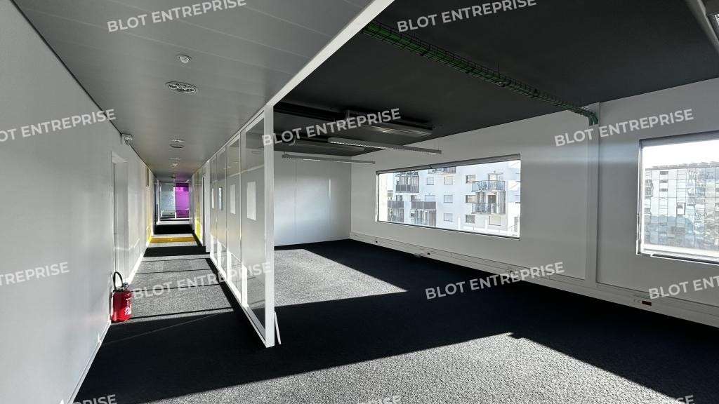 A louer bureaux 737m²  à Rennes Sud Courrouze 