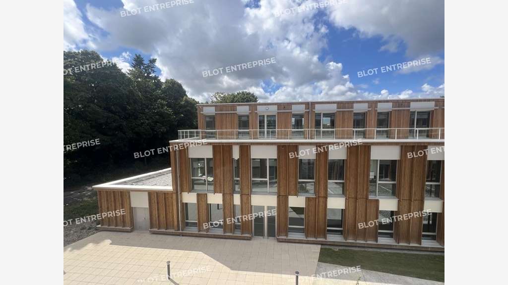 A louer bureaux 381m² Saint-Jacques-de-la-Lande