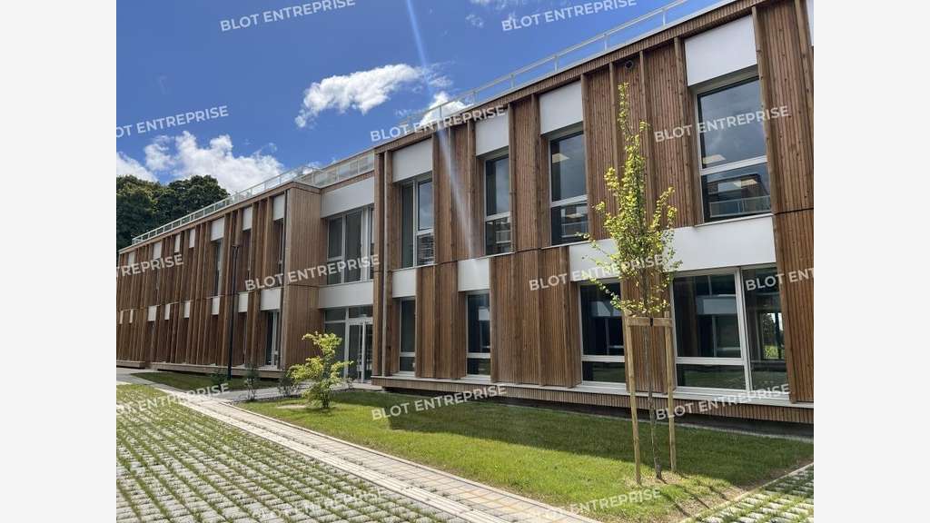 A louer bureaux 1805m² Saint-Jacques-de-la-Lande