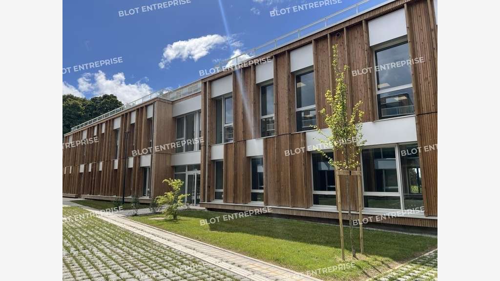 A louer bureaux 833m² Saint-Jacques-de-la-Lande