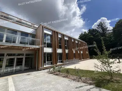 A louer bureaux 833m² Saint-Jacques-de-la-Lande