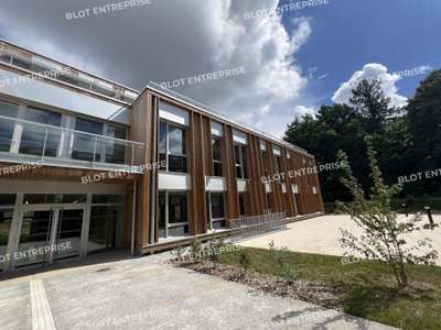 Location Bureaux à Saint-Jacques-de-la-Lande