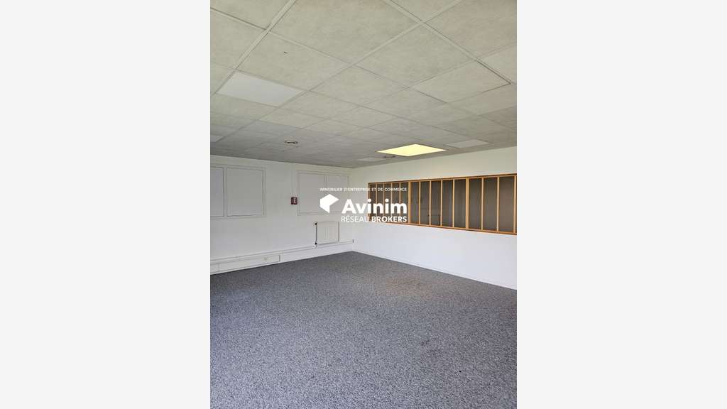 Bureaux 231m² à louer à Saint-Jacques-de-la-Lande