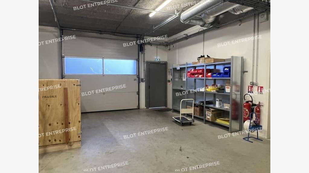 A louer bureaux 1527m² St-Jacques-de-la-Lande