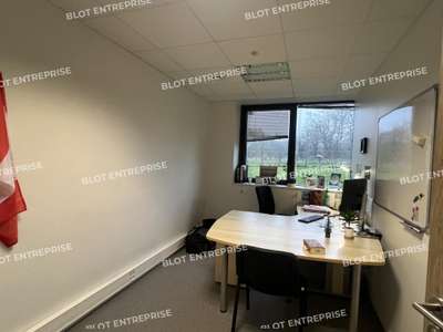 Location Bureaux à Saint-Jacques-de-la-Lande
