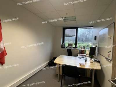 Location Bureaux à Saint-Jacques-de-la-Lande