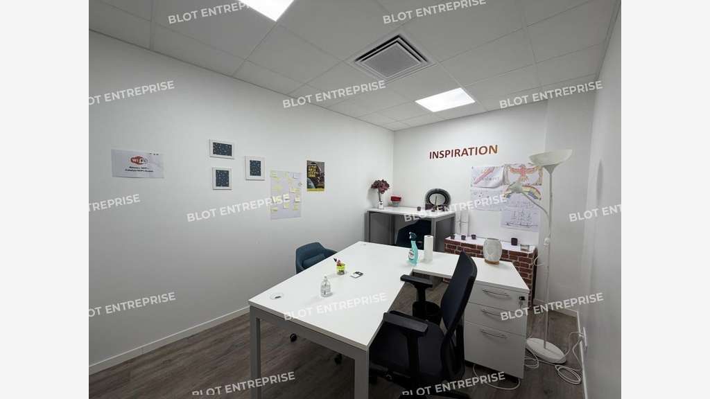 A LOUER - BUREAUX 270 m² LA COURROUZE - RENNES