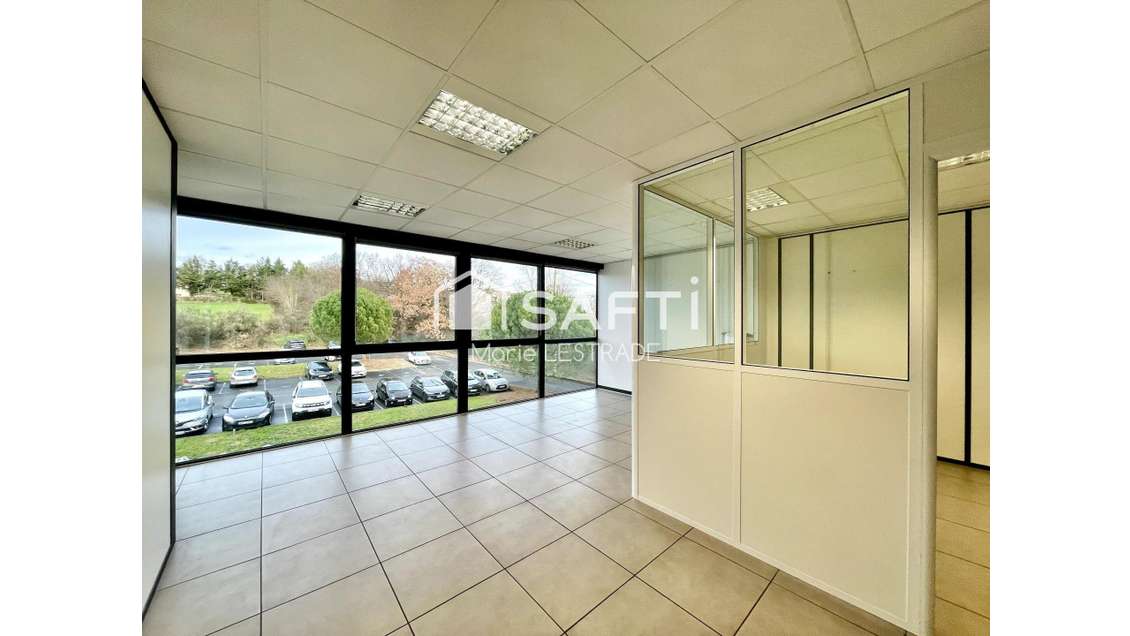 Bureau 33m² à louer avec vue à Saint-Jean