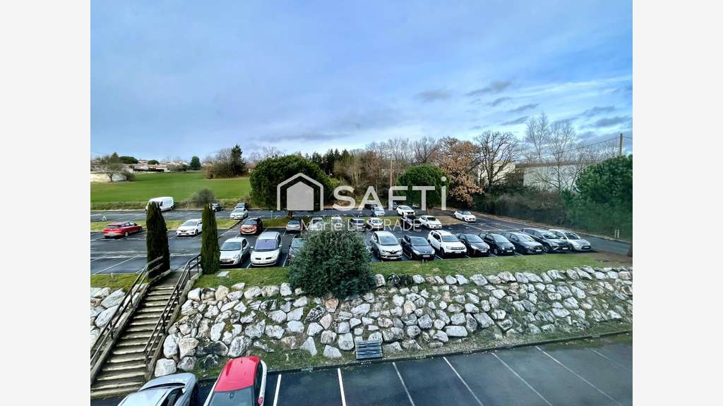 Bureau 33m² à louer avec vue à Saint-Jean