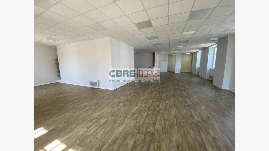 Loue bureaux lumineux 204m² centre St Jean de Luz