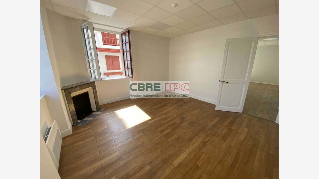 Location bureaux de 195m² centre Saint Jean de Luz