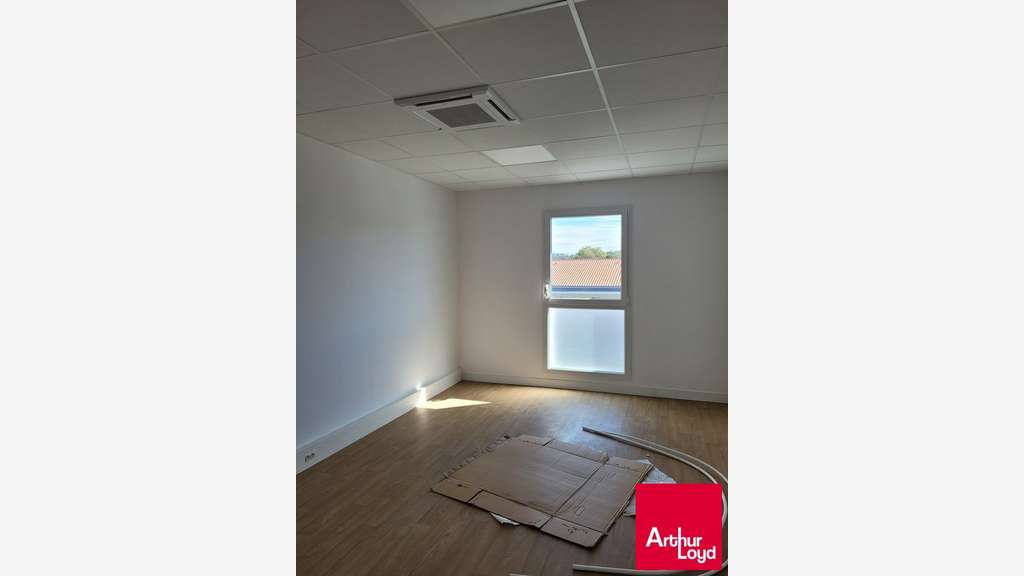 Bureau neuf 15m² dans cabinet à Saint Jean de Luz