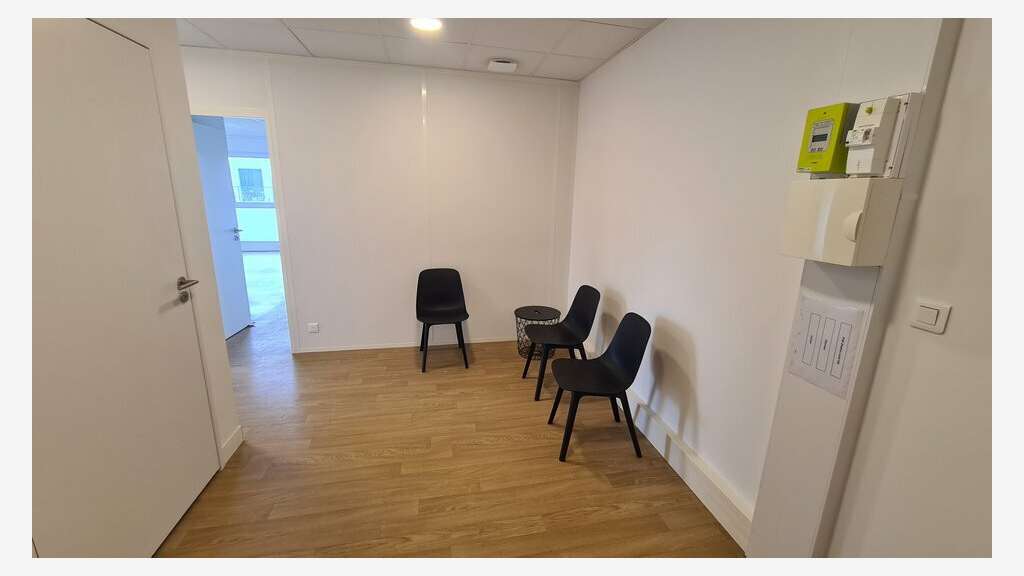 Bureau neuf 15m² dans cabinet à Saint Jean de Luz