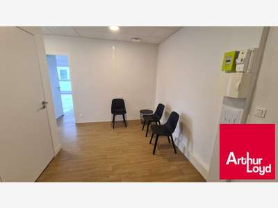 Bureau neuf 15m² dans cabinet à Saint Jean de Luz
