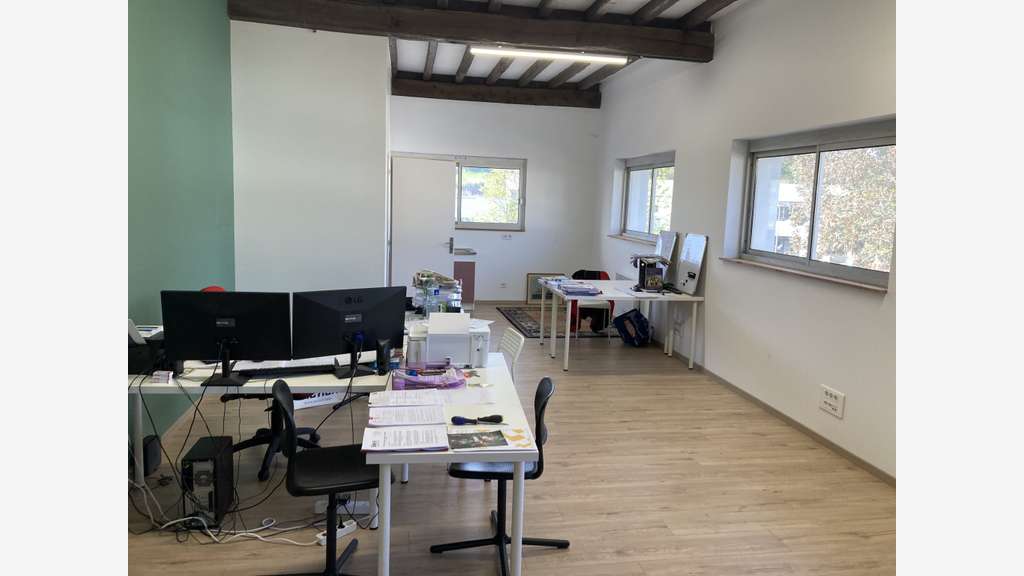 Bureaux 83m² à Louer Zone Jalday à St-Jean-de-Luz