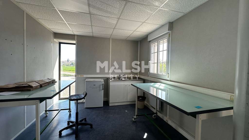 Loue local mixte 280m² à Saint-Jean-de-Thurigneux