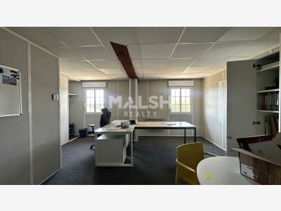 Loue local mixte 280m² à Saint-Jean-de-Thurigneux
