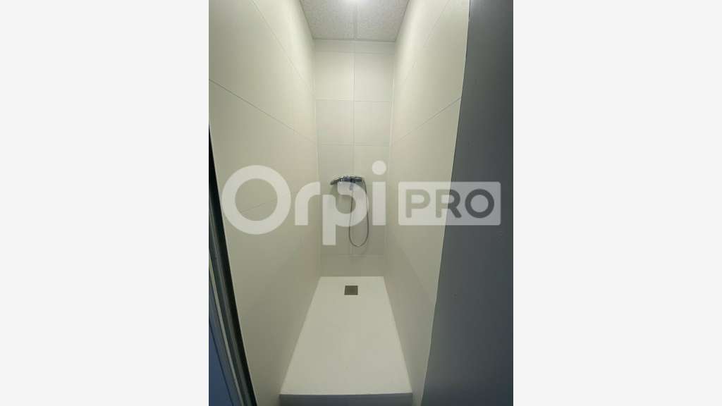 BUREAUX - ST JEAN DE THURIGNEUX - 170 m2