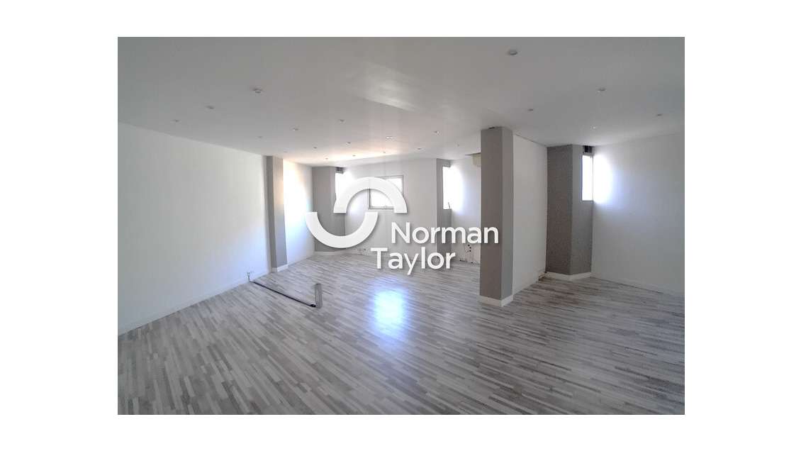 bureaux 730m² divisibles à louer  St-Jean-de-Védas