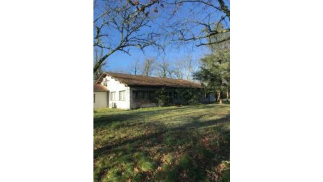 Bureaux 503m² à louer à Saint-Jean-d'Illac