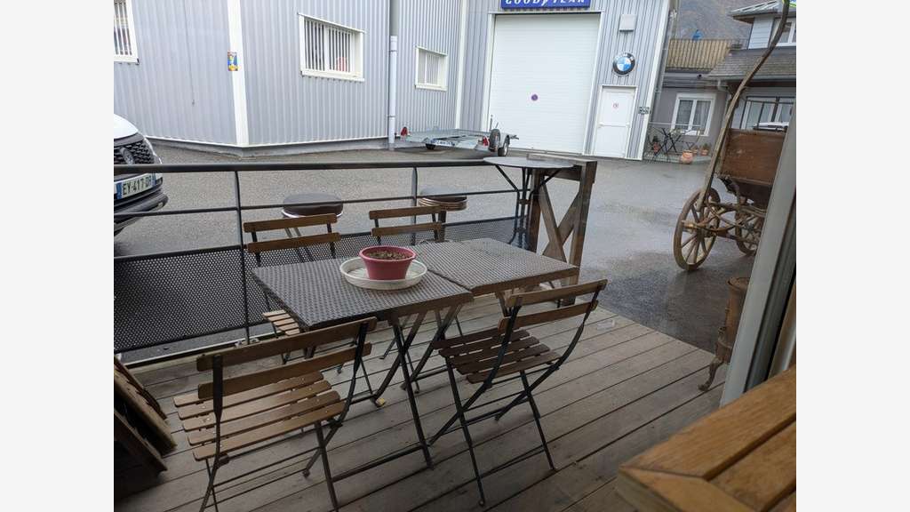 Bureau à louer 27m² à Saint-Jeoire-Prieuré
