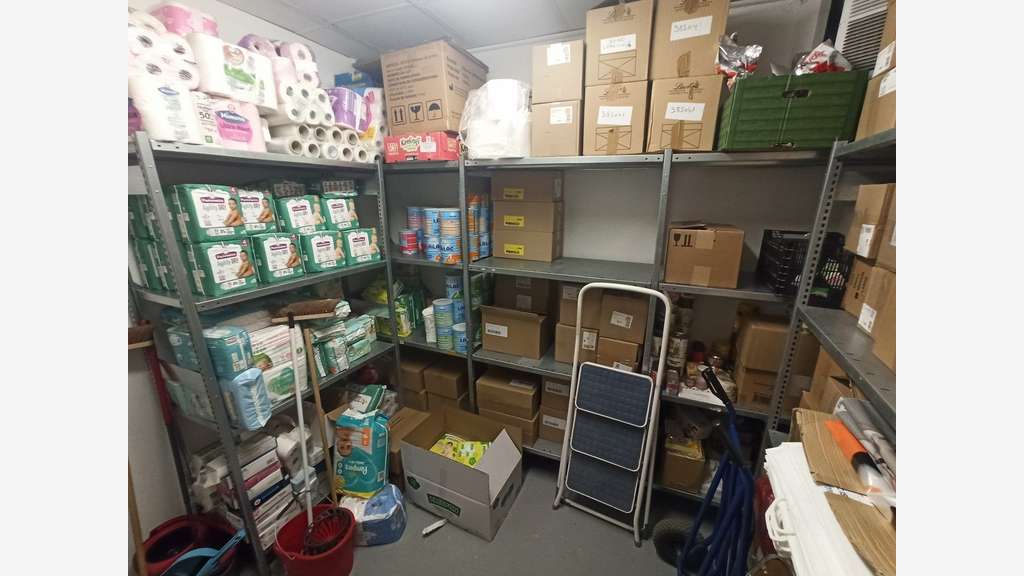 Local Professionnel de 200 m² à SAINT-JUNIEN !