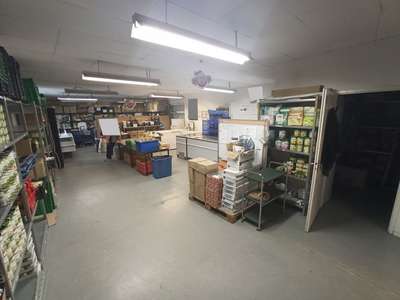 Local Professionnel de 200 m² à SAINT-JUNIEN !