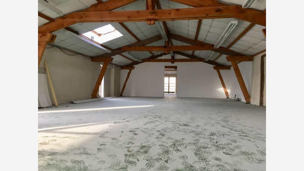LOC 150m² St JUNIEN - R+1 - Bureaux/Activités