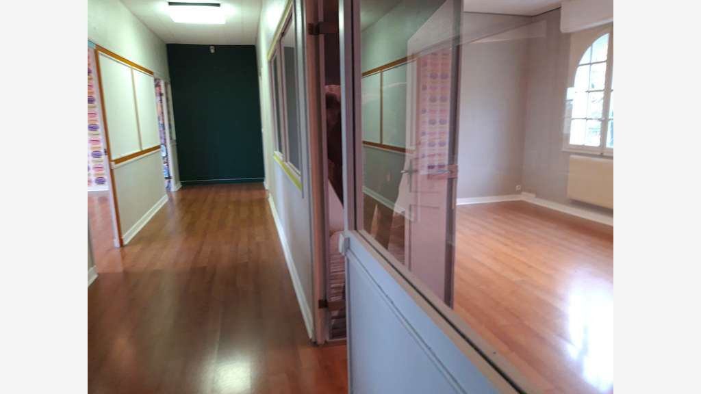 A louer bureaux lumineux 300m² à Saint-Lager