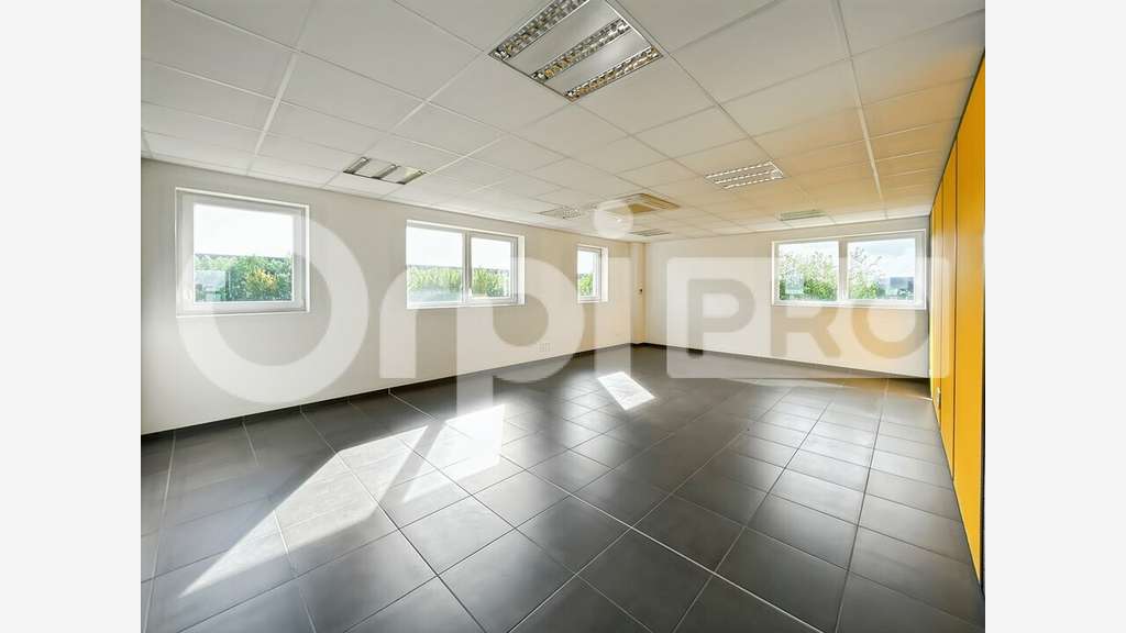 Bureau de 190m² à louer à Saint-Laurent-Blangy