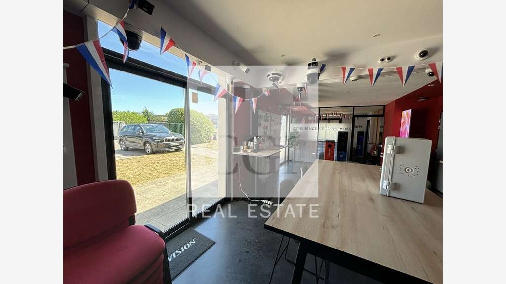 Loue local d'activité 175m² Saint-Laurent-de-Mure