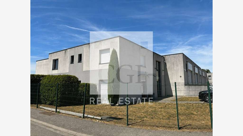 Loue local d'activité 175m² Saint-Laurent-de-Mure