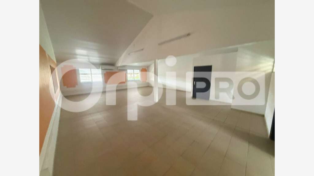 Loue bureau de 70m² centre Saint-Laurent-du-Maroni