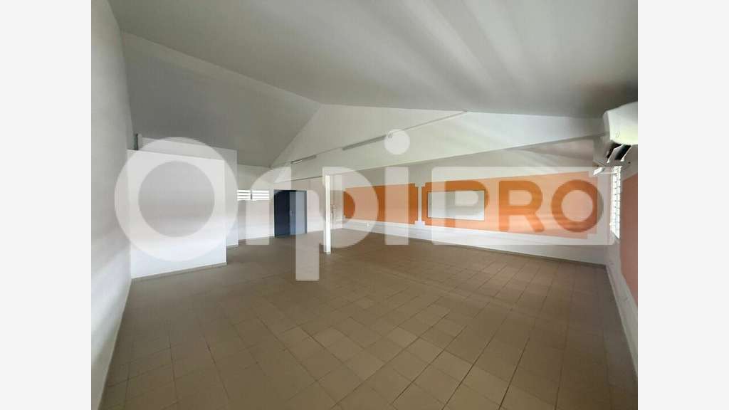 Loue bureau de 70m² centre Saint-Laurent-du-Maroni