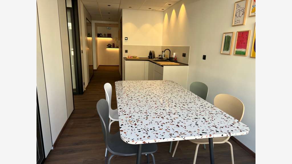 Bureaux standing 80m² centre Saint-Laurent-du-Var