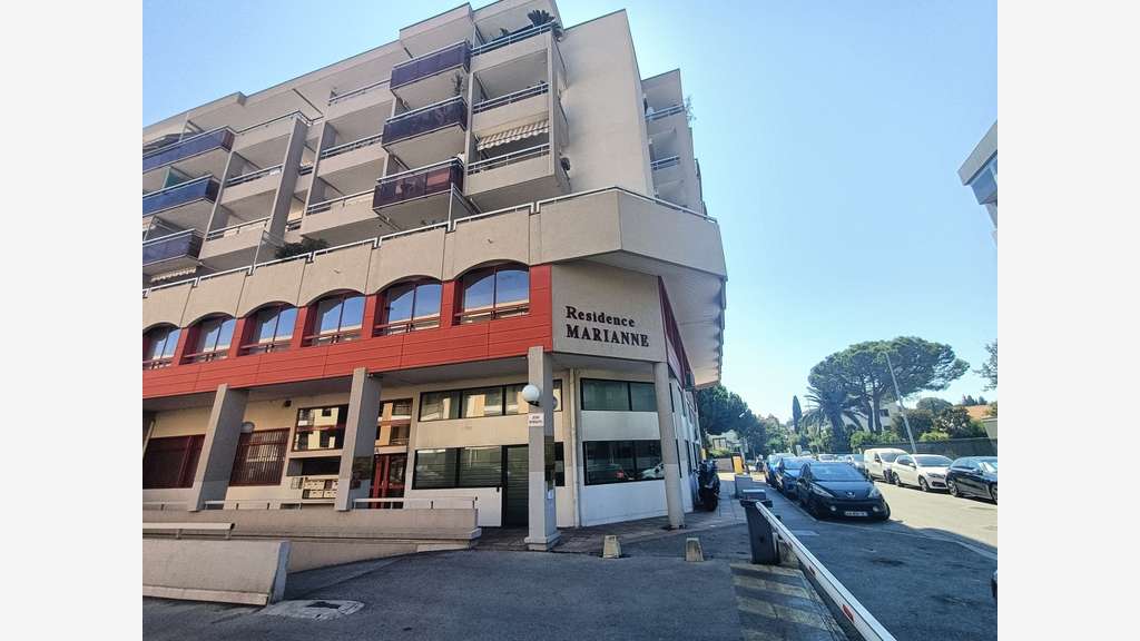 Bureaux standing 80m² centre Saint-Laurent-du-Var