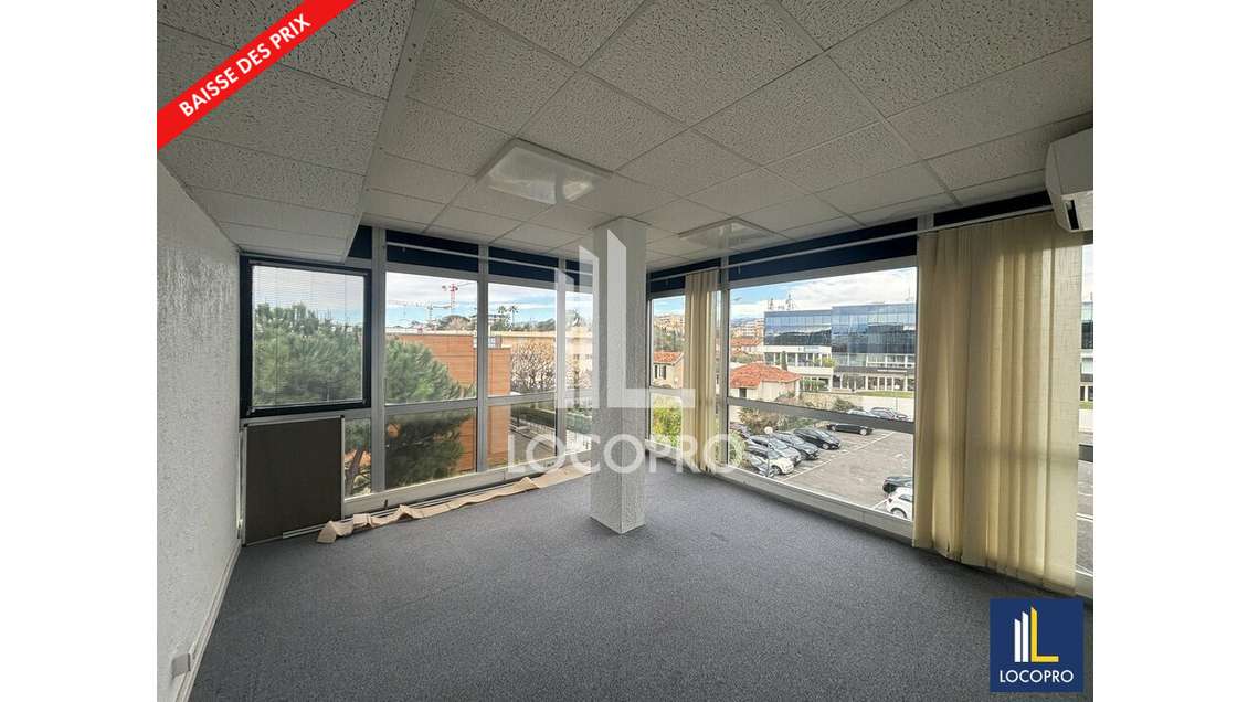 A louer bureau 107m² R+2 à Saint-Laurent-du-Var