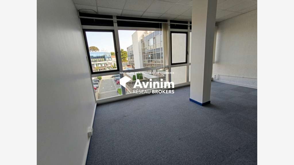 Bureaux de 147m² à louer St Laurent du Var