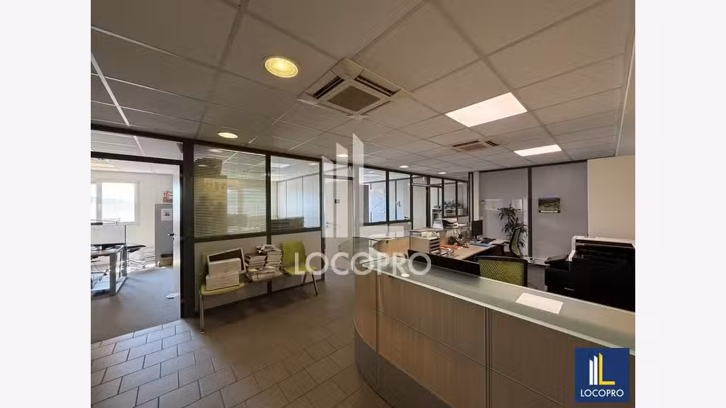 Location bureaux 206m² à Saint-Laurent-du-Var