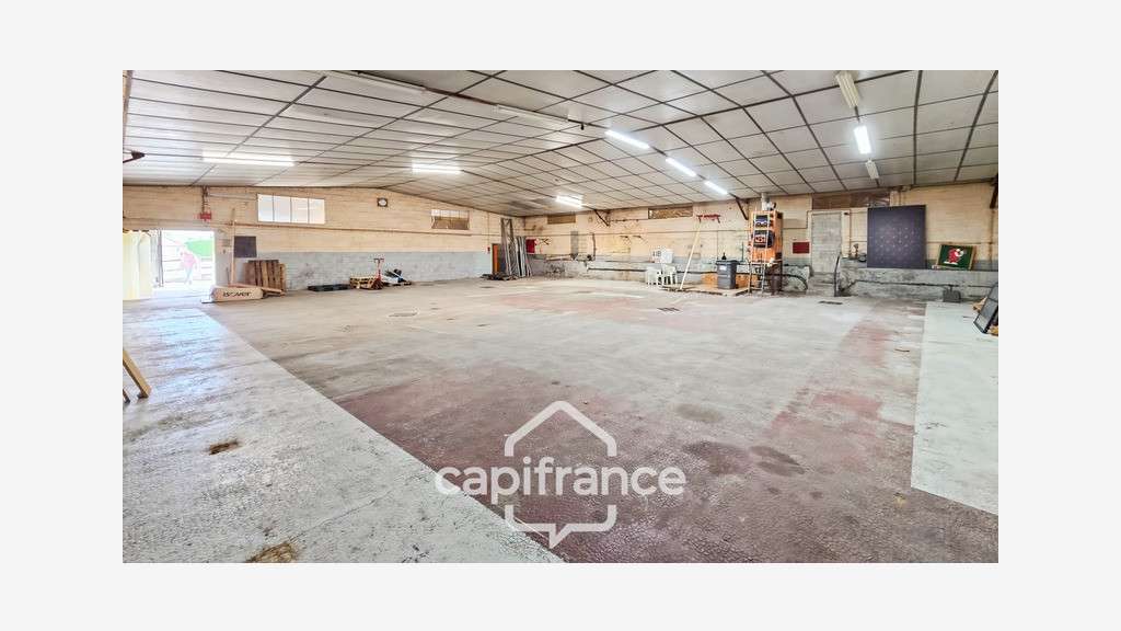 Local 395m² à louer à Saint-Léger-sur-Dheune