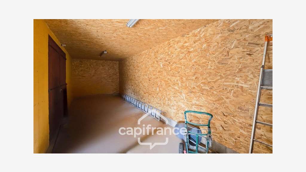 Local 395m² à louer à Saint-Léger-sur-Dheune