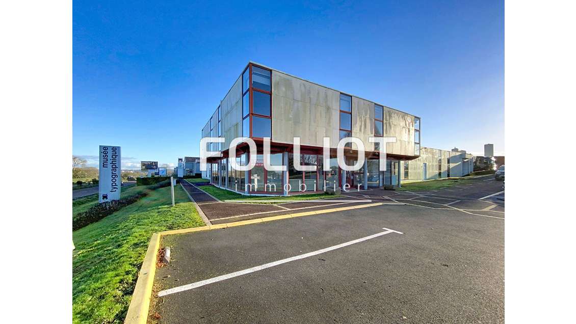 Bureaux à louer 400m² visi. exceptionnelle à St Lô