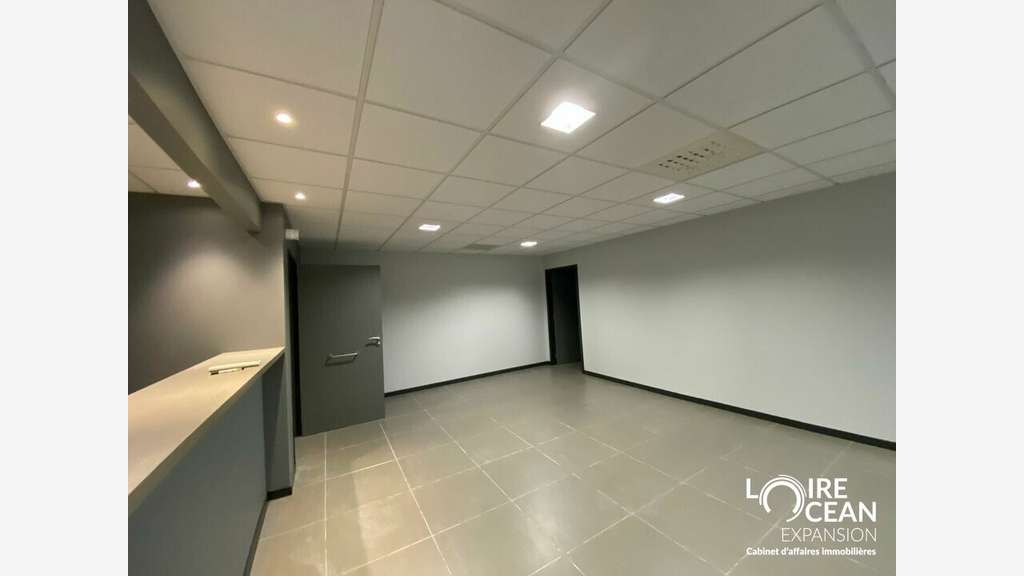 A louer bureaux 353m² à Saint-Lumine-de-Clisson