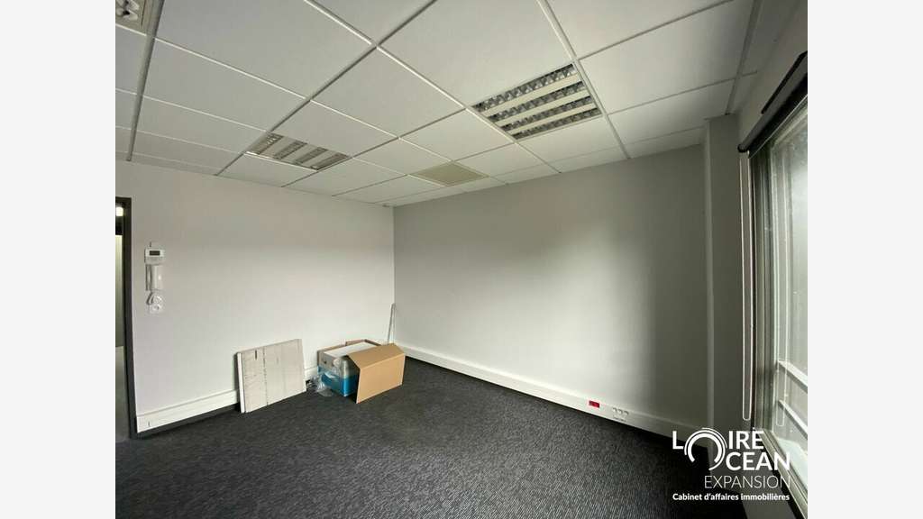 A louer bureaux 353m² à Saint-Lumine-de-Clisson
