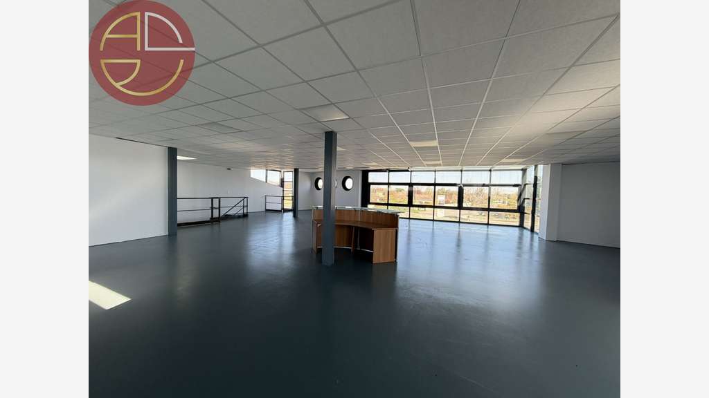 À louer bureaux 230m² R+1 non cloisonné Saint-Lys